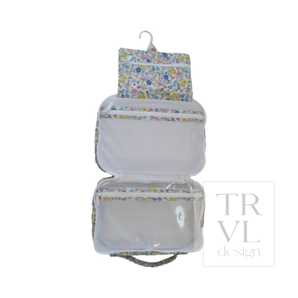 BUNDLE UP2 Hanging Toiletry Bag - POSIES
