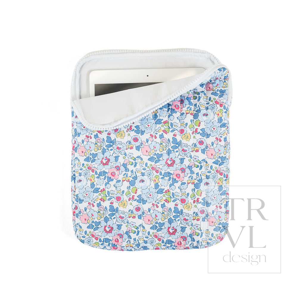 QUILTED TABLET CASE - BRIDGEHAMPTON FLORAL - Travel Pouches